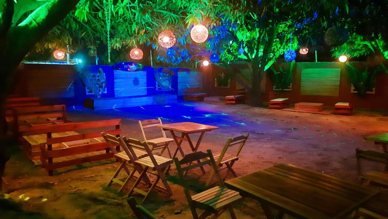 Luau Pousada E Hostel Прая до Франсес Екстериор снимка