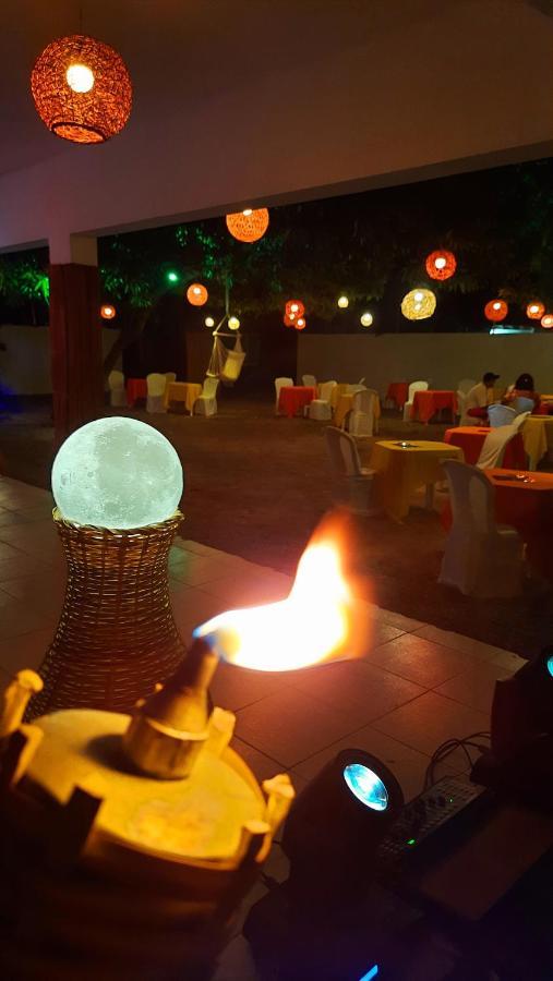 Luau Pousada E Hostel Прая до Франсес Екстериор снимка